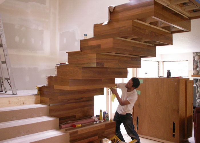Zsolt Farkas building the Obermaier staircase.